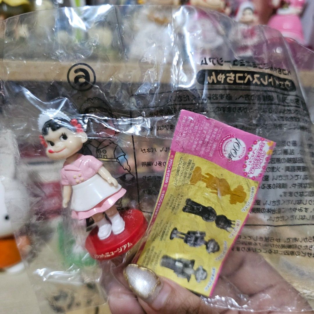 Fujiya Peko-chan Waitress Mini Bobblehead Figure (Category: Character Goods) located in Manila. Submitted by lovelylovesjapan (Listing ID 1465674929, Image 3). Description: 🌸The item is on-hand and authentic from Japan 🌸Mode of Payment (MOP): GCASH/Bank Transfer 🌸Mode of Delivery (MOD): J&T or Lalamove (Shipping every Saturday and Sunday) Notes: 🩷Breakable items are packed with care and caution. Seller will not be held liable for any damages 