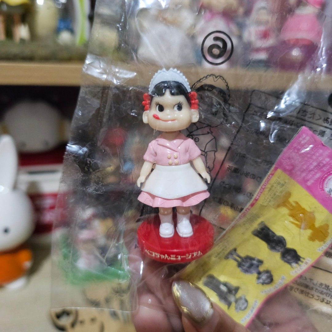 Fujiya Peko-chan Waitress Mini Bobblehead Figure (Category: Character Goods) located in Manila. Submitted by lovelylovesjapan (Listing ID 1465674929, Image 1). Description: 🌸The item is on-hand and authentic from Japan 🌸Mode of Payment (MOP): GCASH/Bank Transfer 🌸Mode of Delivery (MOD): J&T or Lalamove (Shipping every Saturday and Sunday) Notes: 🩷Breakable items are packed with care and caution. Seller will not be held liable for any damages 