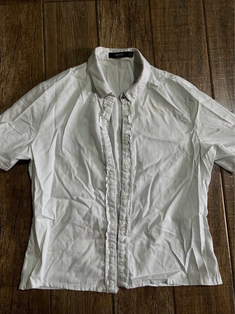 G2000 Blouse (Category: Blouses) located in Mandaluyong City. Submitted by yanna_02501 (Listing ID 1465645232, Image 1). Description: .