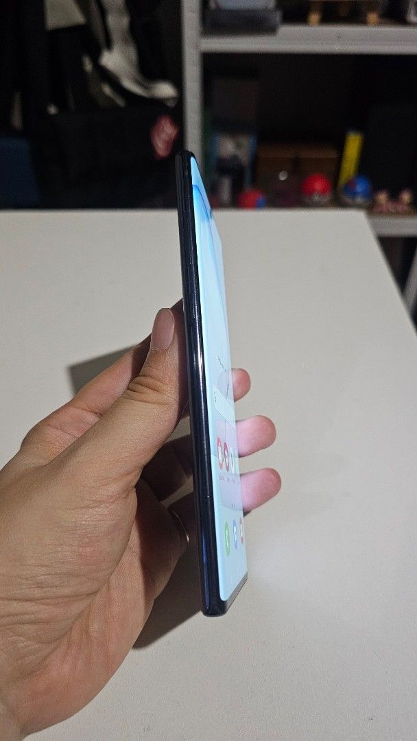 Galaxy Note 10 Plus 256GB Black Excellent Condition (Category: Samsung) located in Pasig City. Submitted by samuel_kim. (Listing ID 1465684370, Image 3). Description: Excellent Condition With S-Pen Dual Sim Open Line 256GB Storage 12GB Memory Color Black No visible dents and damage No dark spots on screen Unit only (no box and charger).