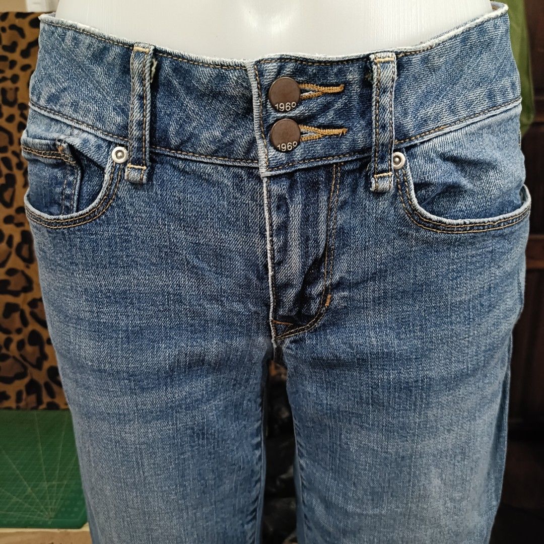 GAP 1969 Perfect Boot Spring 2012 Denim Pants; Medium (Category: Jeans) located in Moncada. Submitted by celynn.collection (Listing ID 1465610728, Image 3). Description: ✅ PLEASE READ BEFORE ASKING! 😊 ----------------------------------------------------- 📍LOCATION: Pangasinan, Luzon ----------------------------------------------------- ✅ Clothes are THRIFTED or PRE-LOVED unless stated brand new. -------------------------------------------------
