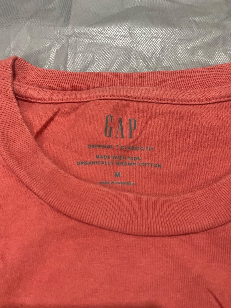 Gap Green Day (Category: Tshirts & Polo Shirts ) located in Caloocan City. Submitted by wisewhale_33c317 (Listing ID 1465756976, Image 3). Description: .