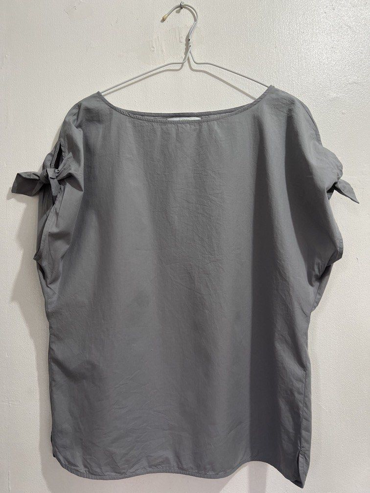 ‼️Sale‼️Garden brand Cotton blouse (Category: Blouses) located in Las Pinas. Submitted by gaeley (Listing ID 1465602553, Image 1). Description: super pretty 💯 cotton b: 22" armpit to armpit l: 24".