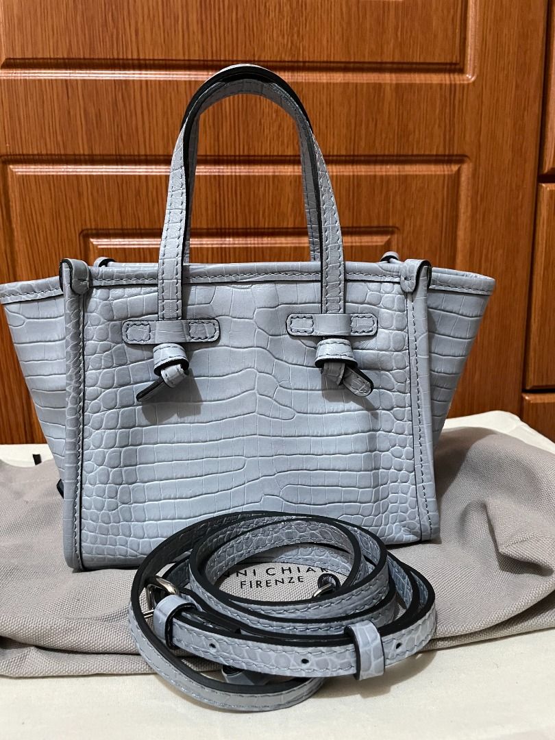 Gianni Chiarini Mini Tote Bag (Category: Tote Bags) located in Quezon City. Submitted by beckyshop2024 (Listing ID 1465708576, Image 1). Description: - Used once - In very good condition - Original from US - Italy Brand/Made.