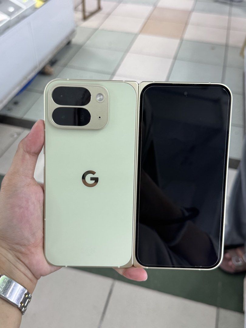 GOOGLE PIXEL 10 PRO FOLD 256GB FACTORY UNLOCK (Category: Google Pixel) located in San Juan City. Submitted by aynaagadgets (Listing ID 1465583189, Image 2). Description: GOOGLE PIXEL 10 PRO FOLD FACTORY UNLOCK OCTOBER 2026 STALL #: XB-07 FOR SALE | TRADE / SWAP PASS SA MGA SCAMMERS / THIRD PARTY (RFS: Buy and Sell) ⬇️DETAILS⬇️ •256 GB (Other storage is also available) •Green (Other color is also available but price may vary) •US Variant •95% Smoo