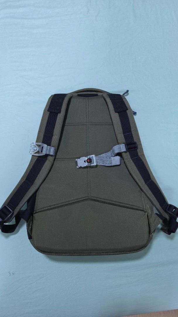 Goruck basic rucker (Category: Backpacks) located in Singapore. Submitted by antvnm (Listing ID 1465613724, Image 2). Description: Like new basic rucker Loaded out 1 once Selling as I prefer GR1 and rarely use this Comes with fidlock sternum strap.