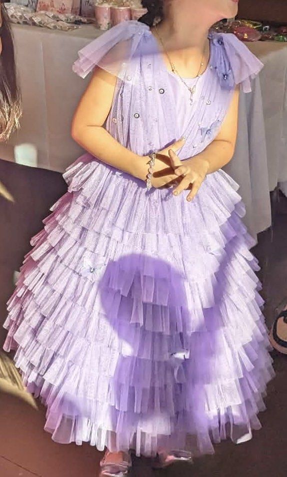 Gown for Kids (Category: Babies & Kids Fashion) located in Taguig. Submitted by shoptogetfab (Listing ID 1465590597, Image 3). Description: Used only once at 7th birthday Bought at Landmark for 2k plus Selling for only 1k like new size 6-8 can fit Loc Taguig.