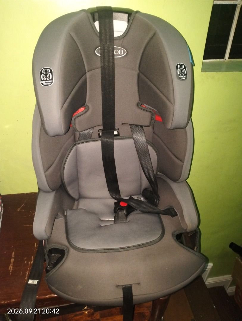 Graco Child Car Seat Grey (Category: Car Seats) located in Quezon City. Submitted by jamon9 (Listing ID 1465608090, Image 2). Description: - Authentic Graco child car seat in dark grey - Adjustable headrest and secure built-in harness straps - Enhanced side impact protection for safety - Includes comfortable fabric cushion insert - Solid and sturdy plastic frame - Clean, sanitized, and ready for use - Perfect for growing toddlers and kids.