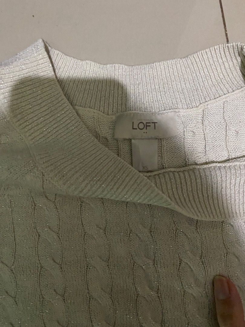 grey off shoulder long sleeve (Category: Longsleeves) located in Manila. Submitted by mischkacalo (Listing ID 1465613842, Image 2). Description: - has glitter threads - off shoulder - can lalamove / deliver - payment thru: gcash - can meetup uptc .