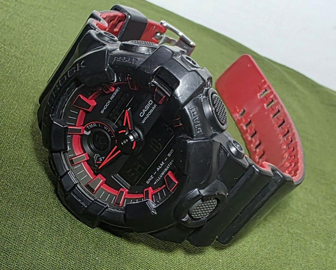 G-SHOCK 700 SE (Category: Men's Watches) located in Taguig. Submitted by joshua369 (Listing ID 1465624995, Image 3). Description: Watch Features World time World time 31 time zones (48 cities + coordinated universal time), daylight saving on/off, Home city/World time city swapping Stopwatch 1/100-second stopwatch Measuring capacity: 23:59'59.99'' Measuring modes: Elapsed time, split time, 1st-2nd place times Others: target time alarm, direct timi