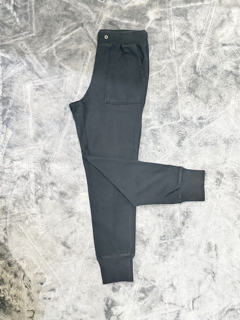 GU Black Sweatpants Joggers Size M (Category: Joggers) located in Manila. Submitted by yeti_it (Listing ID 1465719210, Image 2). Description: - Brand: GU - Color: Black - Size: M - Material: 100% cotton body (ribbed cuffs: 97% cotton, 3% polyurethane) - Waistband: Elastic with adjustable drawstring - Features: Convenient front pockets, comfortable fit for lounging or casual wear - Condition: Wash tag intact with product code.