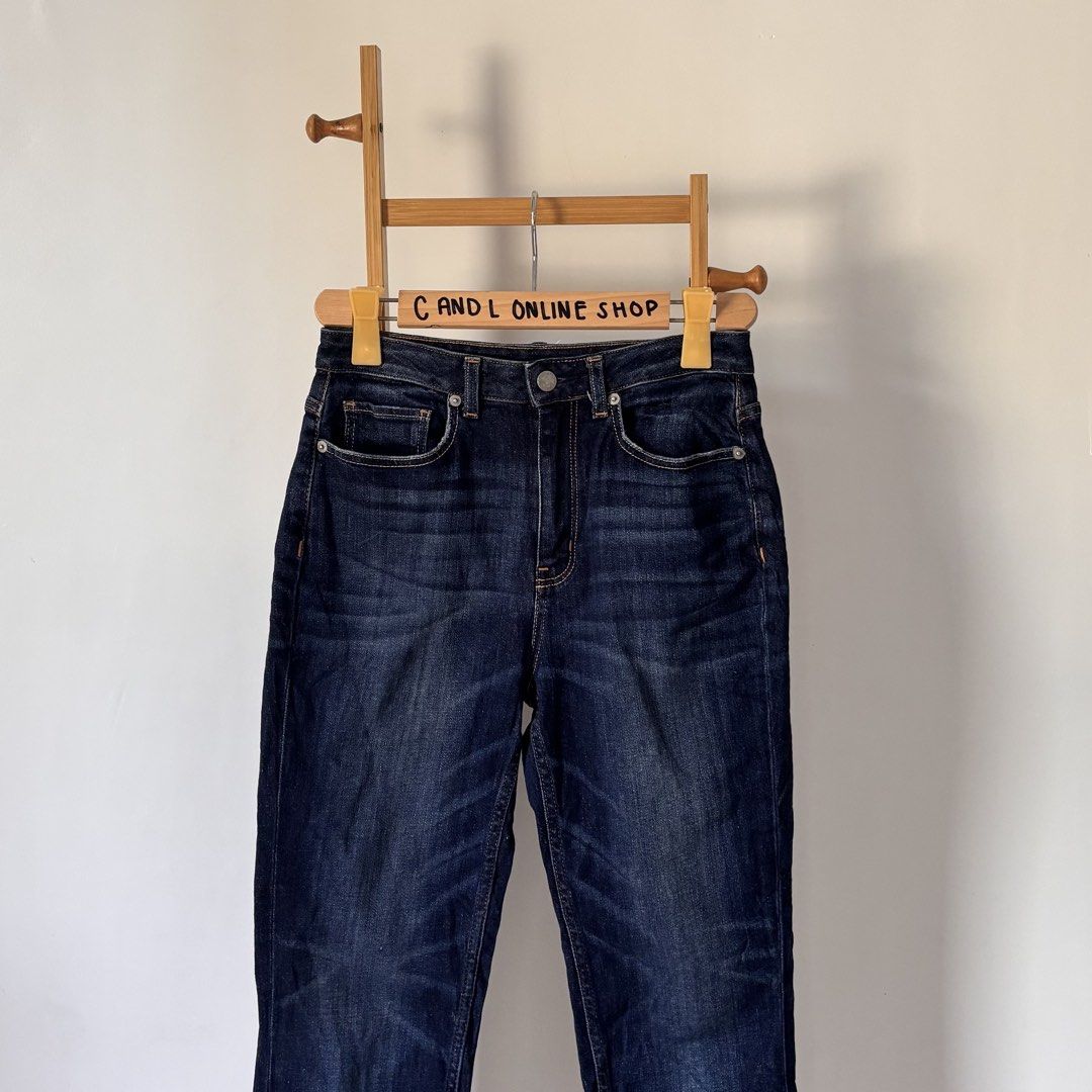 GU by UNIQL0 cut out straight jeans (Category: Jeans) located in Guiguinto. Submitted by candlonlineshop (Listing ID 1465733664, Image 3). Description: ✨FIRST TO PAY BASIS✨ GU by UNIQL0 cut out straight jeans Size on tag: medium Condition: 9.5/10 Waist: 26.5” Length: 34” Flaw/s: none ₱350 + sf 📍Bulacan 🚚Sh0pee check out (SPX) | J&T express •Items may have minor unnoticed flaws — please manage your expectations as you are dealing with thrifted i