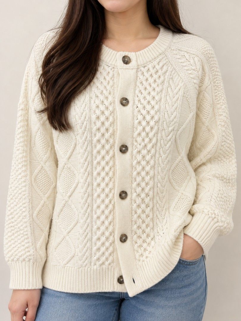GU Cable Knit Cardigan (Category: Coats, Jackets and Outerwear) located in San Mateo. Submitted by sellbypelle (Listing ID 1462504389, Image 1). Description: Pre-loved Condition🌸 Brand: GU W: 23 (stretchable) L : 29 No Issue 📍 Location: Rizal 📦 + shipping fee via J&T only ⏳ No rush shipping 💡 Actual color may vary slightly due to lighting and screen settings..