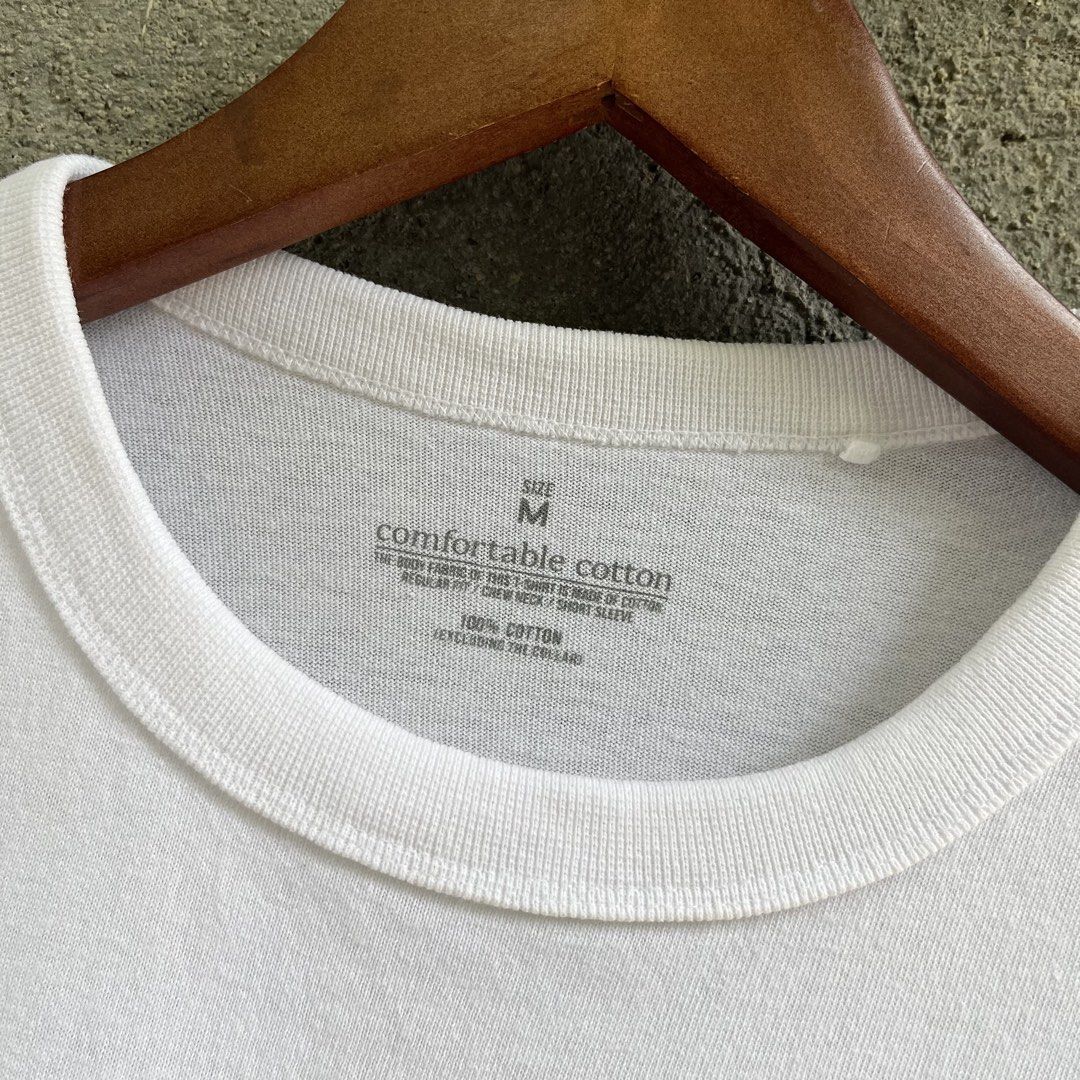 GU WHITE SHIRT (Category: Tshirts & Polo Shirts ) located in Manila. Submitted by flippinn (Listing ID 1465610750, Image 2). Description: Medium 20W 27.5L Excellent Lalamove or J&t Express + Shipping fee.