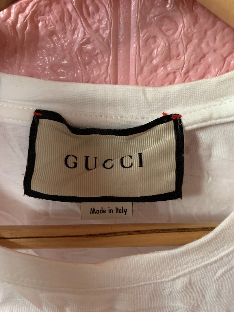 Gucci Shirt (Category: Luxury Apparel) located in Kabacan. Submitted by mansourrrrrr (Listing ID 1465673062, Image 2). Description: Gucci Shirt Size: Medium-Large Excellent Condition .