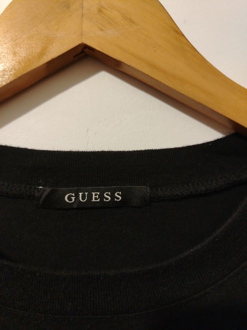 Guess (Category: Formal Shirts) located in Candijay. Submitted by 6312_streetwear (Listing ID 1465610320, Image 3). Description: 20x26.