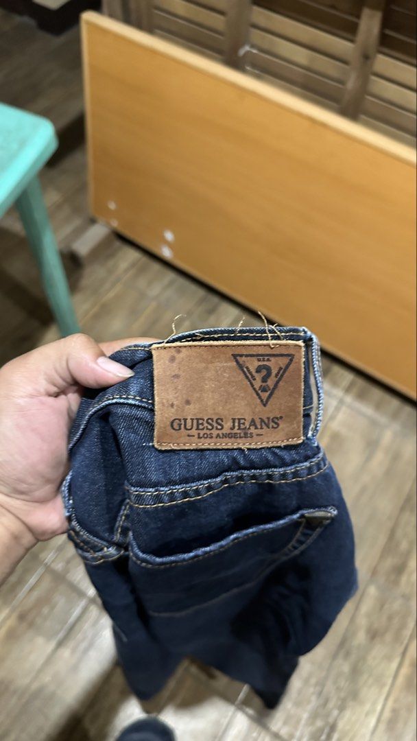 GUESS JEANS (Category: Jeans) located in Manila. Submitted by urban.vintage (Listing ID 1465731716, Image 2). Description: ISSUE: NONE ( NEED WASH ) MOP :GCASH ( NO COD ) SHIP VIA : LALAMOVE & J&T LOCATION : PASIG CITY LENGTH : 41 WIDTH :31 HEM : 8.