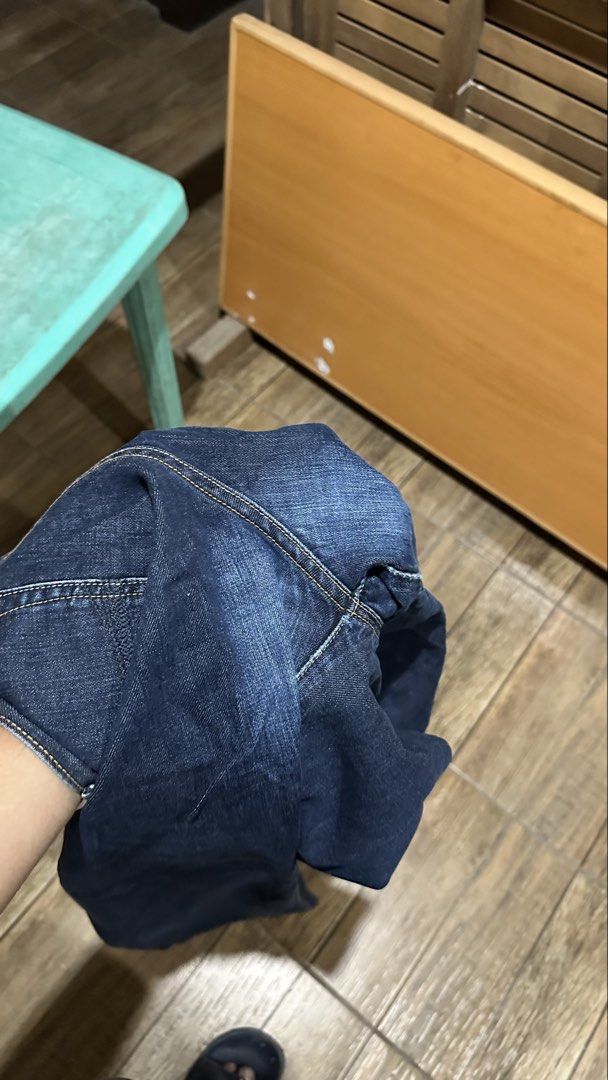 GUESS JEANS (Category: Jeans) located in Manila. Submitted by urban.vintage (Listing ID 1465731716, Image 3). Description: ISSUE: NONE ( NEED WASH ) MOP :GCASH ( NO COD ) SHIP VIA : LALAMOVE & J&T LOCATION : PASIG CITY LENGTH : 41 WIDTH :31 HEM : 8.