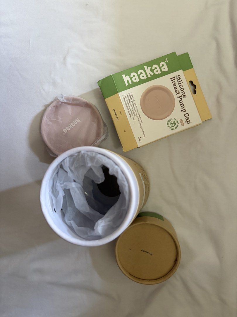 Haakaa Silicone Breast Pump Gen.2 and Cap Set (Category: Breastfeeding & Bottle Feeding) located in Santa Rosa. Submitted by chrsthings (Listing ID 1465613754, Image 2). Description: - Authentic Haakaa Generation 2 Silicone Breast Pump - Capacity: 4 oz / 100ml - One-piece, portable design made from 100% food-grade silicone - Free from BPA, PVC, and phthalates - Comes with a matching blush silicone cap to prevent spills and keep milk hygienic - Co