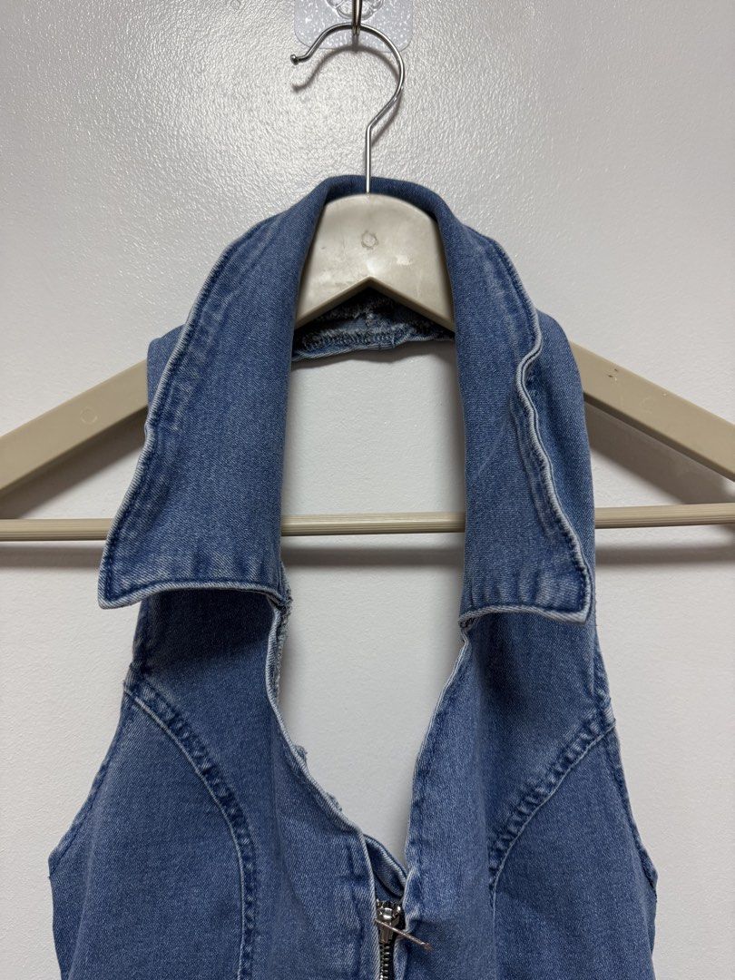 Halter denim mini dress (Category: Dresses) located in Cauayan City . Submitted by msdianavarro (Listing ID 1465711696, Image 3). Description: Size medium on tag (stretchable).