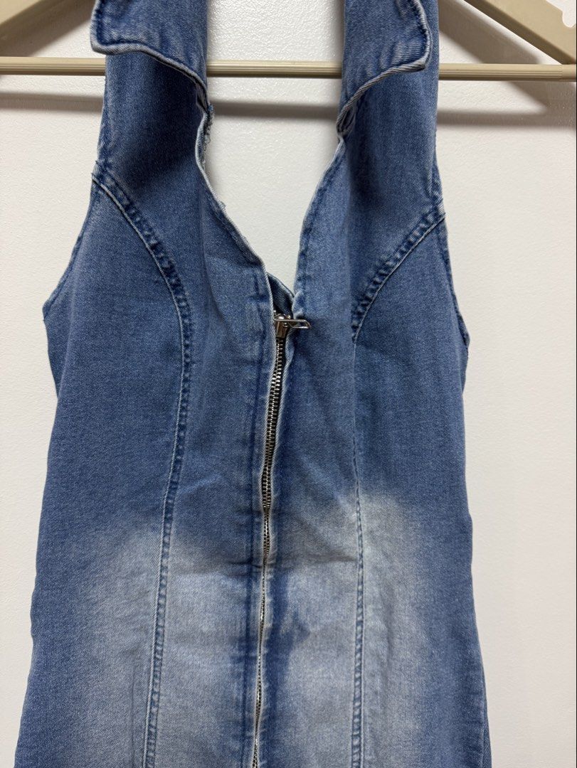 Halter denim mini dress (Category: Dresses) located in Cauayan City . Submitted by msdianavarro (Listing ID 1465711696, Image 2). Description: Size medium on tag (stretchable).