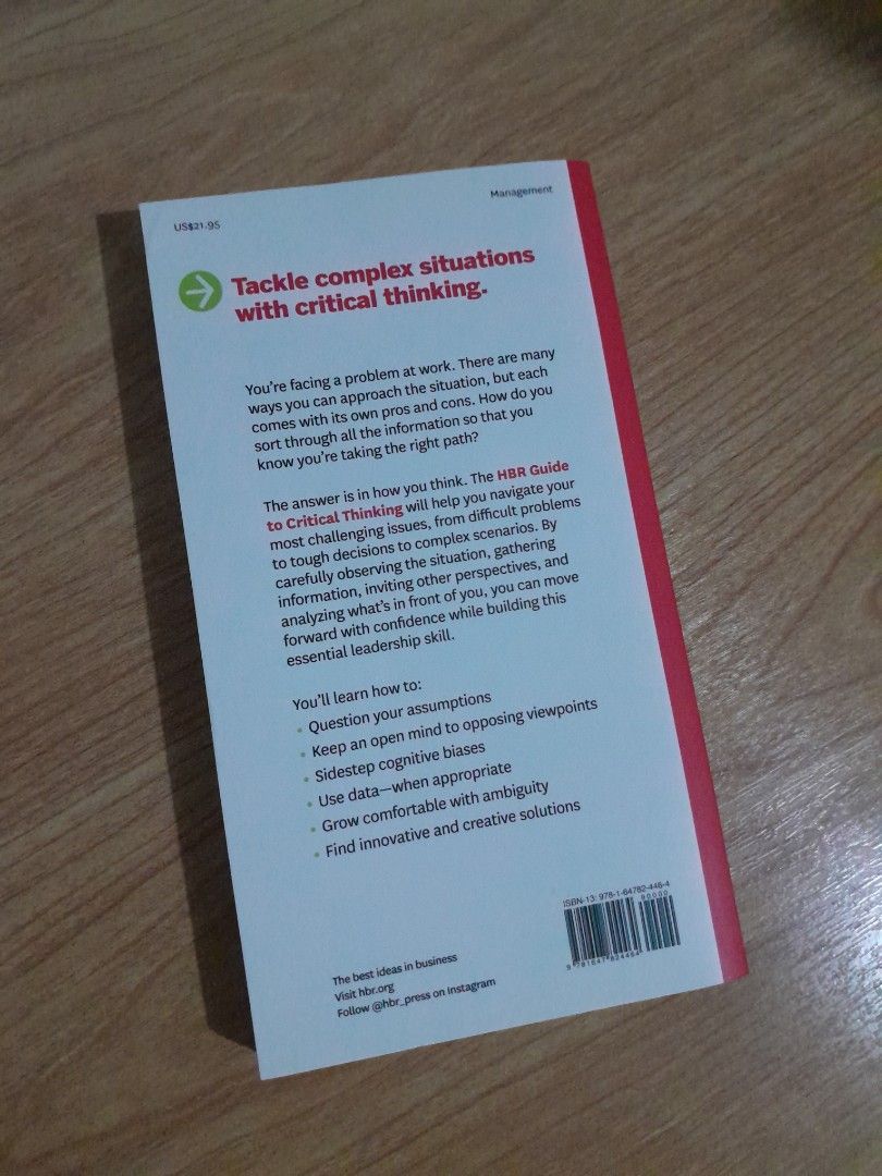 HBR Guide to Critical Thinking (Category: Storybooks) located in San Fernando. Submitted by biancabncbnc (Listing ID 1465747380, Image 2). Description: with annotations.