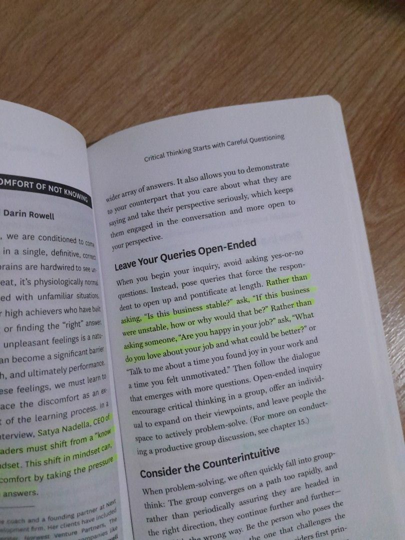 HBR Guide to Critical Thinking (Category: Storybooks) located in San Fernando. Submitted by biancabncbnc (Listing ID 1465747380, Image 3). Description: with annotations.