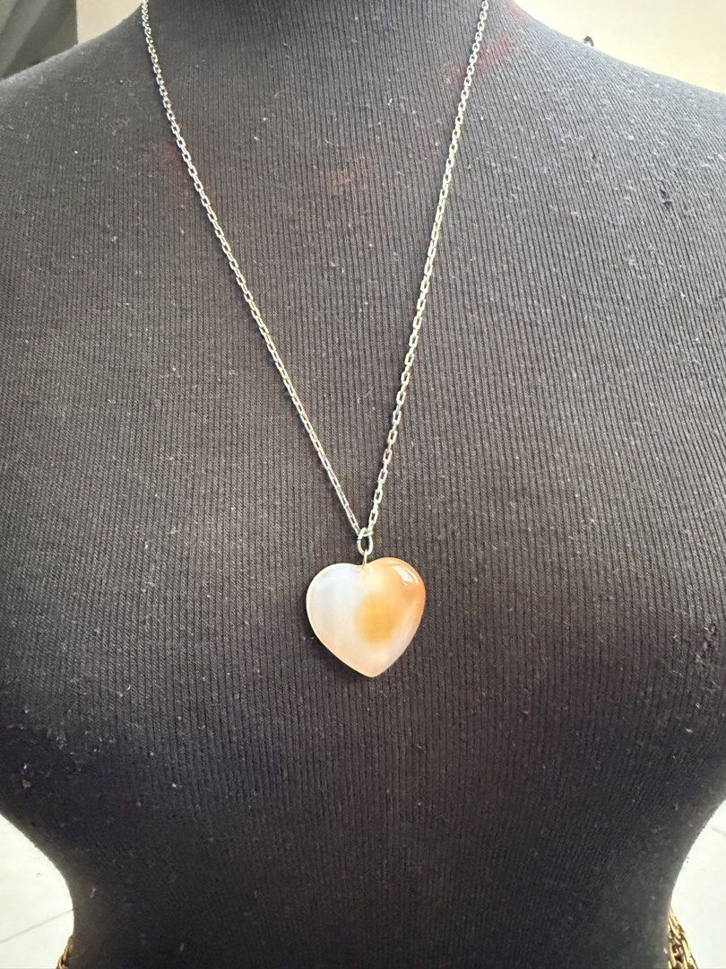 Heart Necklaces (Category: Necklaces) located in Pasig City. Submitted by smartshopping.ph (Listing ID 1465712501, Image 3). Description: Hearts From left to right: 400 php, 600 php, 800 php, 300 php.