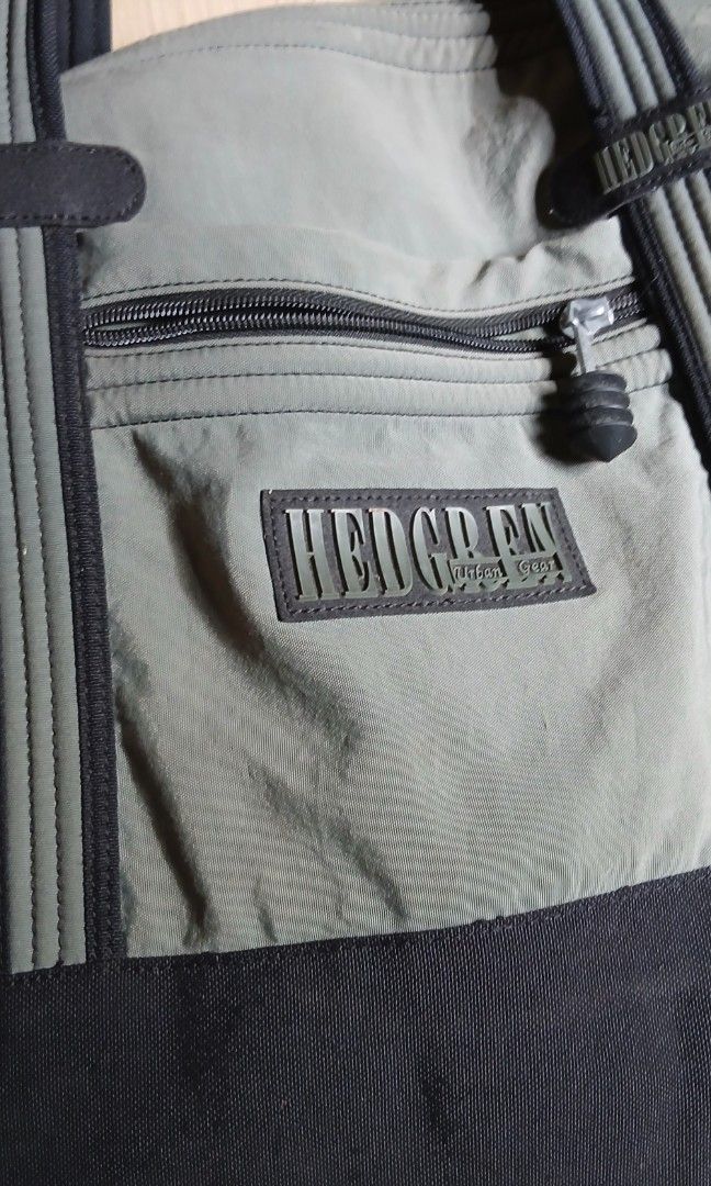 Hedgren Tote Travel Bag (Category: Tote Bags) located in Manila. Submitted by shoppebymaria (Listing ID 1465624310, Image 2). Description: Wala naman punit o ano. Item is in Pangasinan. Shipping via J&T.