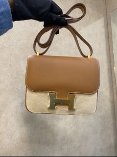 (Category: ) located in . Submitted by thewomanbehindthebrand (Listing ID 1465681269, Image 1). Description: .