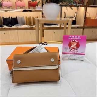 （分類：）位於 。 由 cchermesluxury 提交（商品編號 1465672088，圖片 1）。簡介： 。