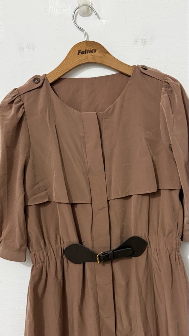 Hidden Buttons Mini Dress Puff Sleeve (Category: Dresses) located in Cordova. Submitted by thedecluterrer (Listing ID 1465580079, Image 3). Description: .