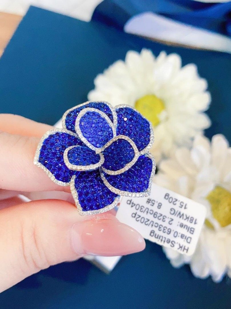 HK Setting Blue Diamond Flower Ring 18k gold (Category: Rings) located in Manila. Submitted by primejewelry (Listing ID 1465639628, Image 3). Description: .