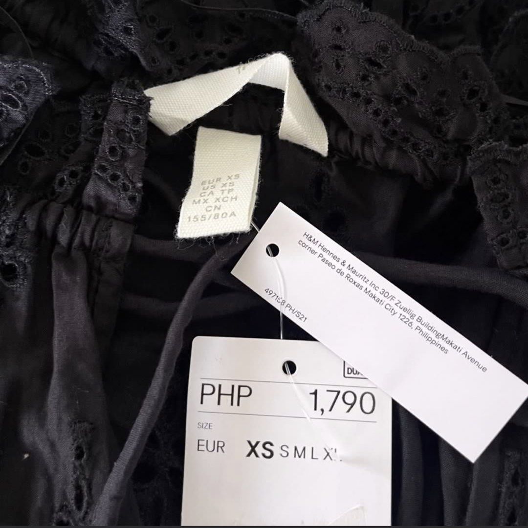 H&M Black Eyelet Puffsleeve Blouse (Category: Blouses) located in Bacolod City. Submitted by euniceclothing_coph (Listing ID 1465745756, Image 2). Description: Brand new Orig Price 1790 Oversize Can fit up to Large.