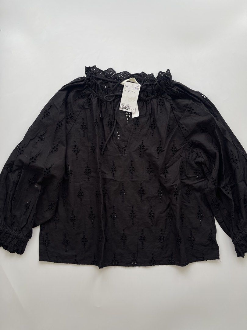 H&M Black Eyelet Puffsleeve Blouse (Category: Blouses) located in Bacolod City. Submitted by euniceclothing_coph (Listing ID 1465745756, Image 1). Description: Brand new Orig Price 1790 Oversize Can fit up to Large.