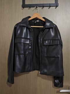 (Category: ) located in . Submitted by open_closet (Listing ID 1465732027, Image 1). Description: .