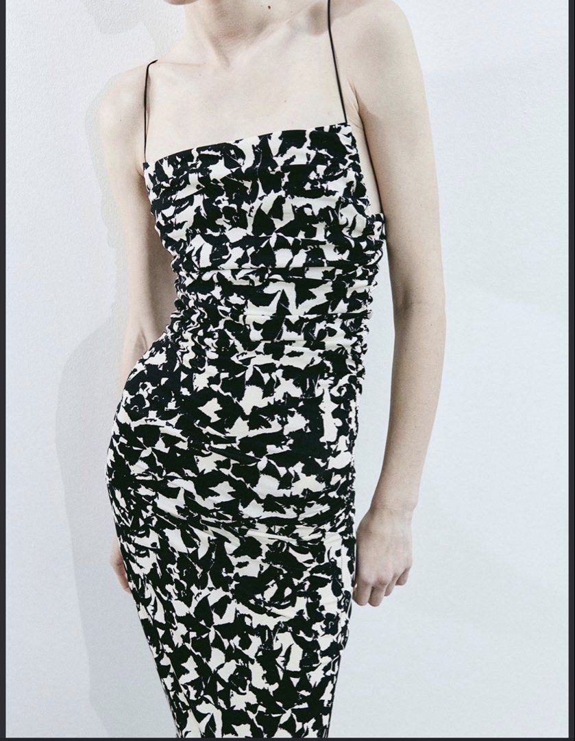 H&M Bodycon Dress (Category: Dresses) located in Pasig City. Submitted by denzales16 (Listing ID 1465631198, Image 2). Description: 🌸Iloilo Location 🌸Good as New 🌸Size: XXS Slim Fit Bodycon 🌸Mode of Payment: GCash 🌸Shipping: J&T Express .