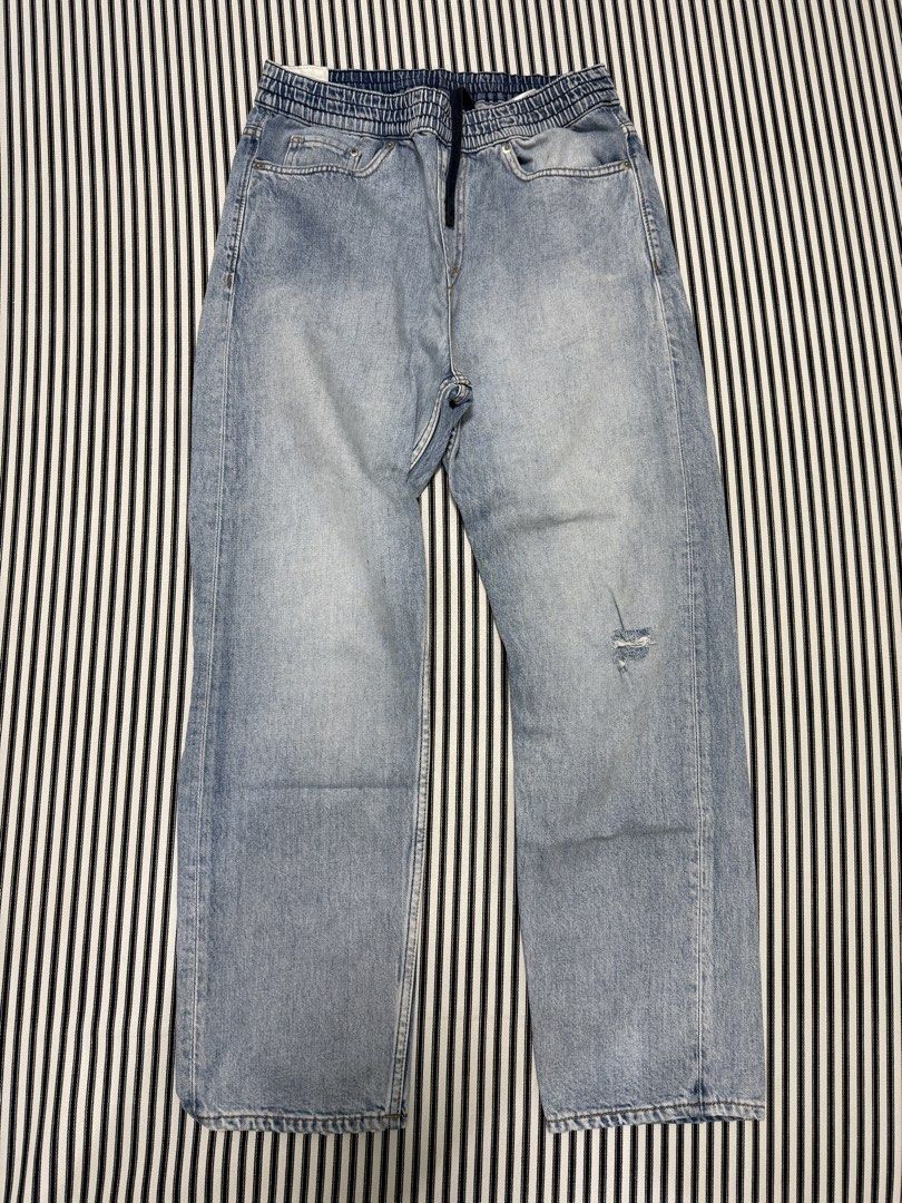 H&M Relaxed Fit Drawstring Denim Jeans (Category: Jeans) located in Cavite. Submitted by mosesangelo (Listing ID 1465606480, Image 1). Description: - Condition: 9/10.