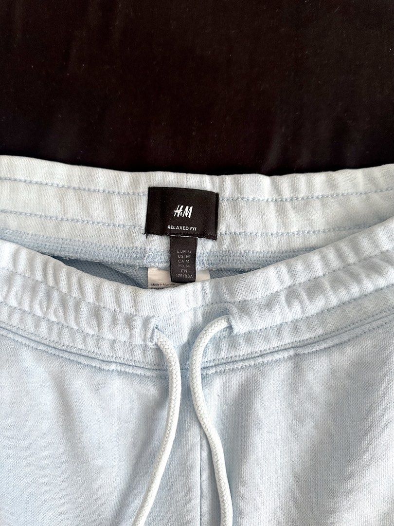 H&M Relaxed Fit Light Blue Shorts (Category: Shorts) located in Paranaque City. Submitted by kasheeko (Listing ID 1465621548, Image 2). Description: - Brand: H&M - Color: Light blue - Size: M Preloved Used once like new.