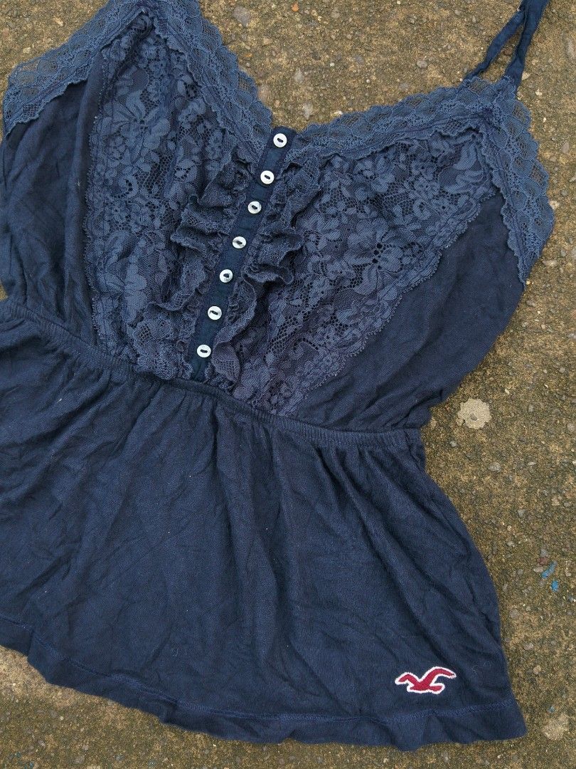 HOLLISTER BABY DOLL (Category: Activewear) located in Bacolod City. Submitted by hyoohxzx (Listing ID 1465708951, Image 2). Description: HOLLISTER BABY DOLL SIZE XSMALL EXCELLENT TO NEW CONDITION.