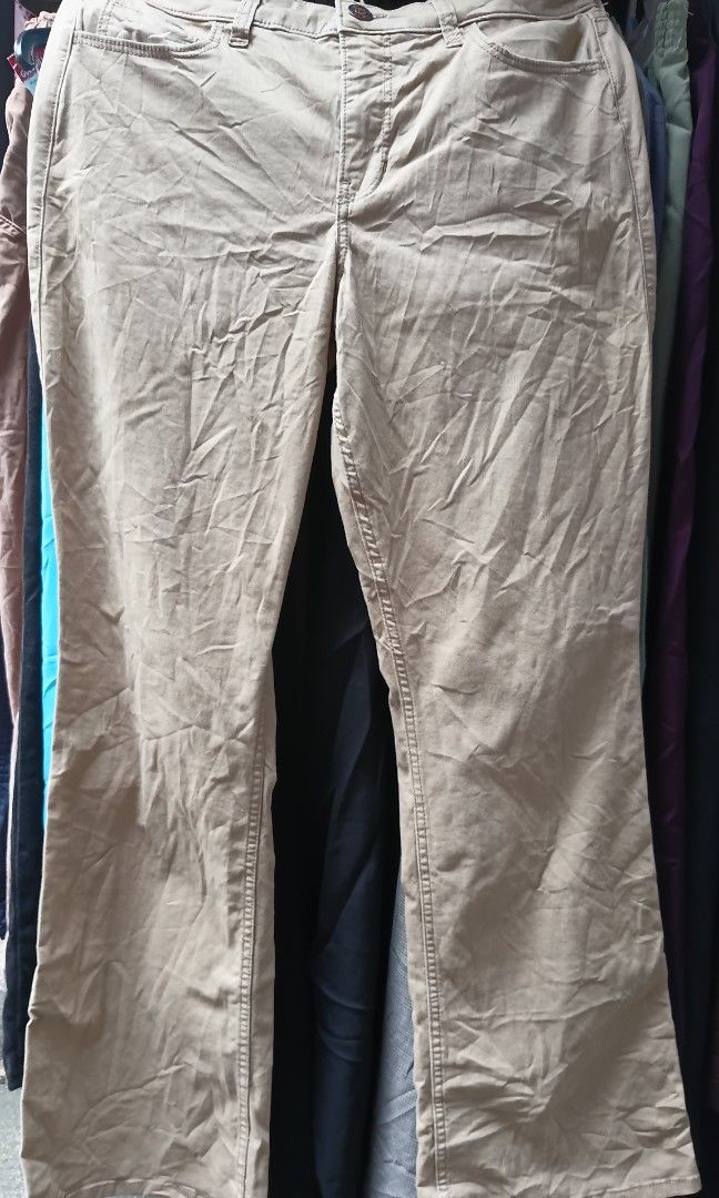 Hollister Pants (Category: Other Bottoms) located in Quezon City. Submitted by dreyamor (Listing ID 1465735616, Image 3). Description: LADIES HOLLISTER PANTS KHAKI BROWN STRETCHABLE 30 TO 32 SIZE MADE IN BANGLADESH ORIGIN IN US.
