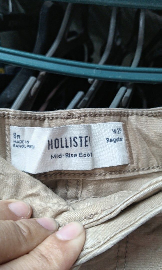 Hollister Pants (Category: Other Bottoms) located in Quezon City. Submitted by dreyamor (Listing ID 1465735616, Image 1). Description: LADIES HOLLISTER PANTS KHAKI BROWN STRETCHABLE 30 TO 32 SIZE MADE IN BANGLADESH ORIGIN IN US.