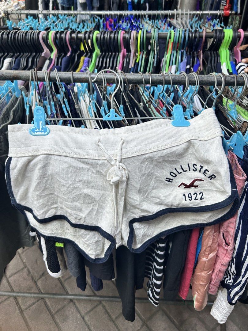 HOLLISTER SHORTS (Category: Shorts) located in Kabankalan. Submitted by leans_closet (Listing ID 1465680943, Image 1). Description: .