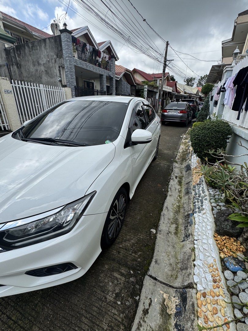 Honda City 1.5 VX Navi Auto (Category: Used Cars) located in Cavite. Submitted by jer25 (Listing ID 1465587154, Image 3). Description: For sale - lady own first owner With leather seat cover Floor mattings Dash cam front and rear Slightly negotiable Pls contact 09176261453.