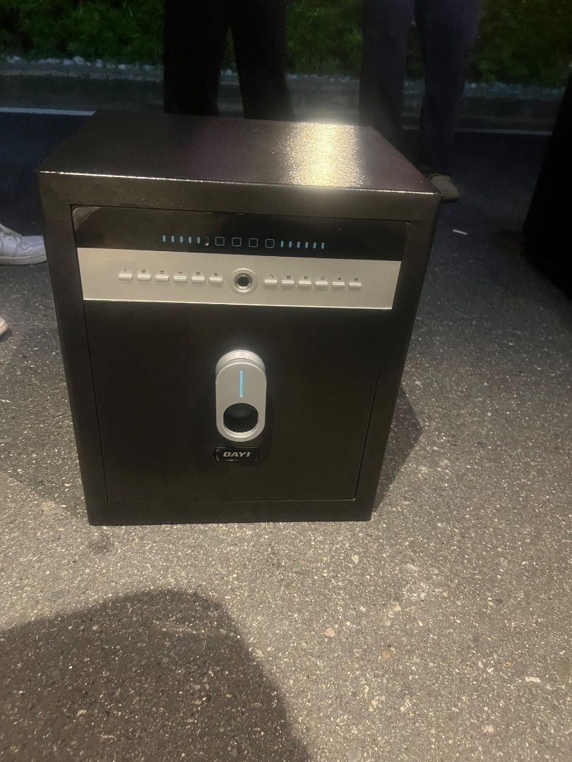 Honeywell and Dayin Vault Safe package (Category: Safe) located in Caloocan City. Submitted by quickwater_08f776 (Listing ID 1465618495, Image 3). Description: Honeywell 2118 * Capacity: 3.44 cu ft / 97.4 L * Exterior: 800 × 595 × 560 mm * Weight: about 171–173 kg * Digital keypad + key lock * Fire and water resistance * Motion/tilt alarm Issue dent on lock but presentable Dayi safe vault.