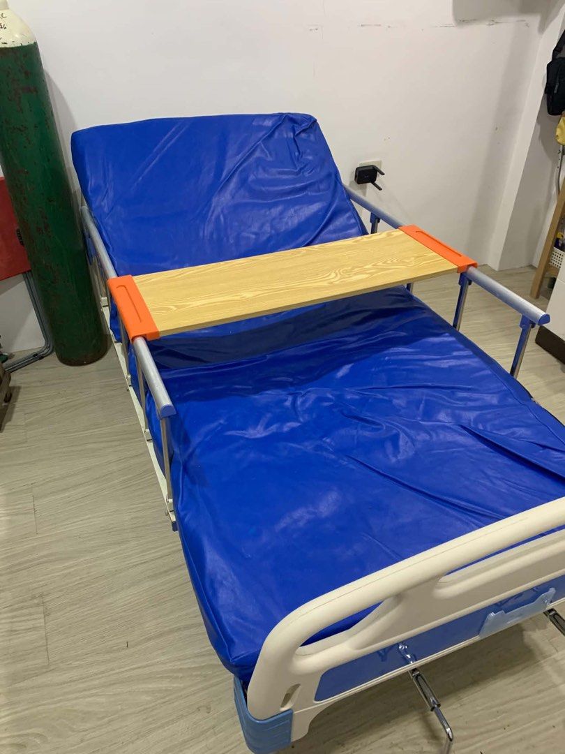Hospital Bed (Category: Medical Supplies & Tools) located in Bulacan. Submitted by pringles.ph (Listing ID 1465628417, Image 1). Description: price is negotiable also ready for pick-up.