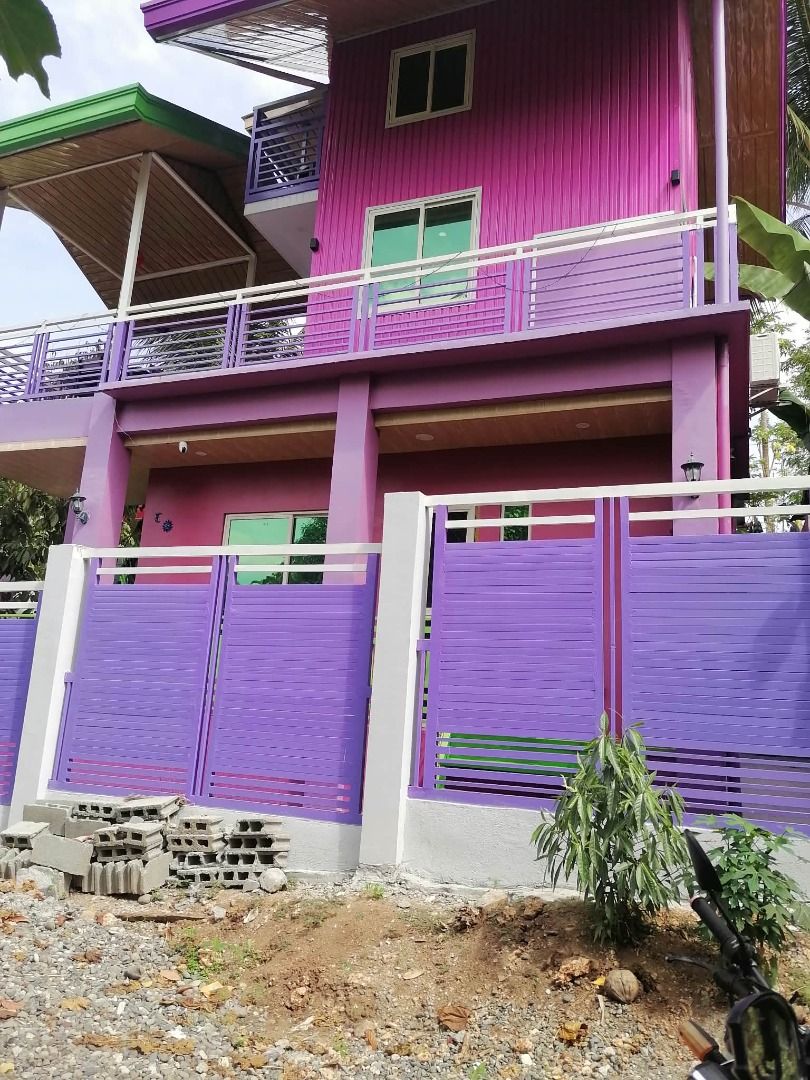 House and Lot - Samal Davao (Category: House & Lot) located in Samal. Submitted by graelegacy (Listing ID 1465615636, Image 1). Description: House and Lot FOR SALE Location: Samal Island, Davao del Norte 135 square meters Clean title, ready to transfer P4,300,000 - negotiable 2 bedrooms 2 bathrooms Gated Electricity connected Water supply available Wifi connection ready Two CCTV Aircon ready Laundry area Kitchen Dining area Refrigerator Balcony F
