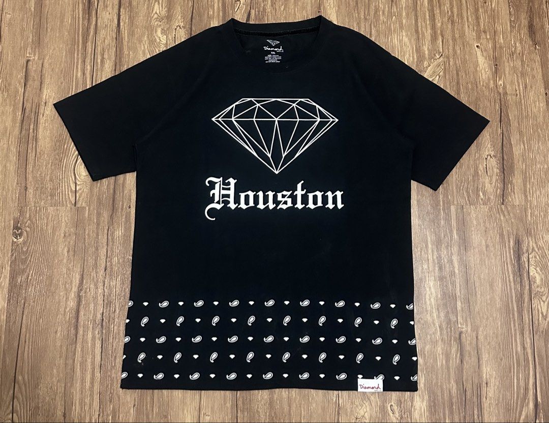 Houston Diamond Supply (Category: Tshirts & Polo Shirts ) located in Calamba. Submitted by dripparadise.archive (Listing ID 1465749603, Image 1). Description: Houston Diamond Supply - In good condition Width: 23.5” Length: 30.5” Need wash only 780+ Shipping fee.