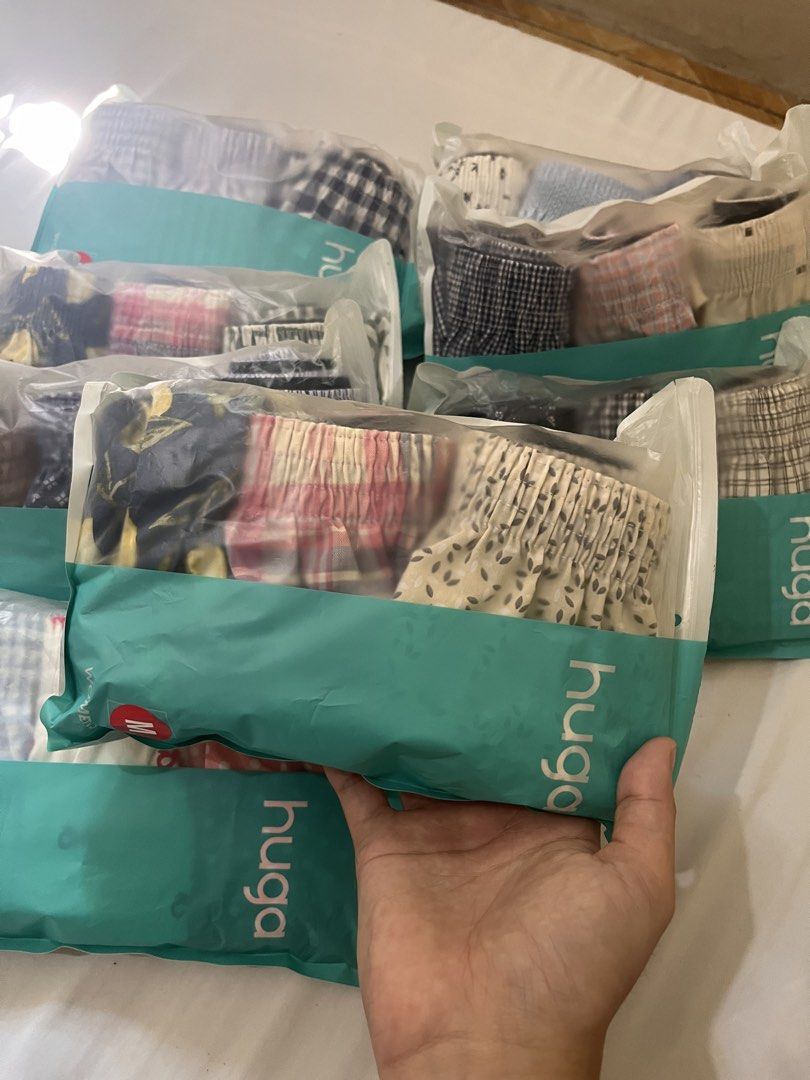 HUGA BOXER SHORTS (Category: Undergarments & Loungewear) located in Baguio. Submitted by kmnut (Listing ID 1465615049, Image 2). Description: All brand new. Size S-M.