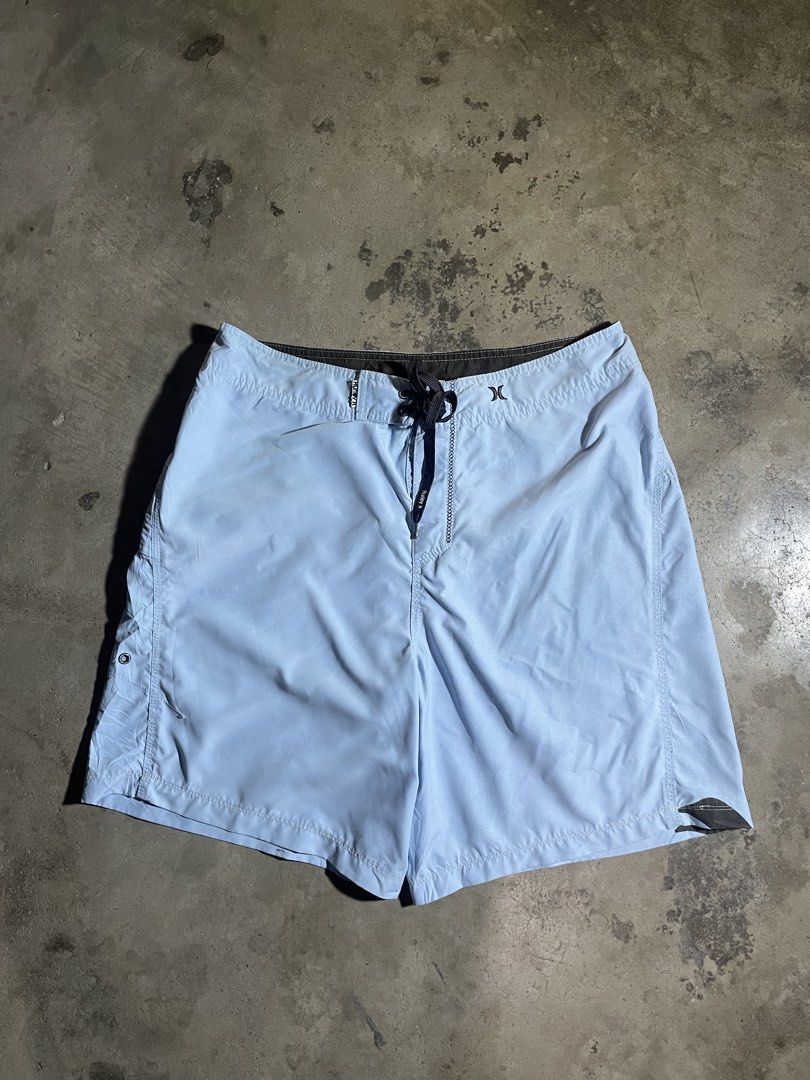 Hurley Boarshorts (Category: Shorts) located in Sorsogon. Submitted by thirfthaven_89 (Listing ID 1465599867, Image 2). Description: Waist:34 Length:19.